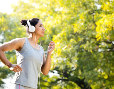How Running with Music Impacts Your Running Results