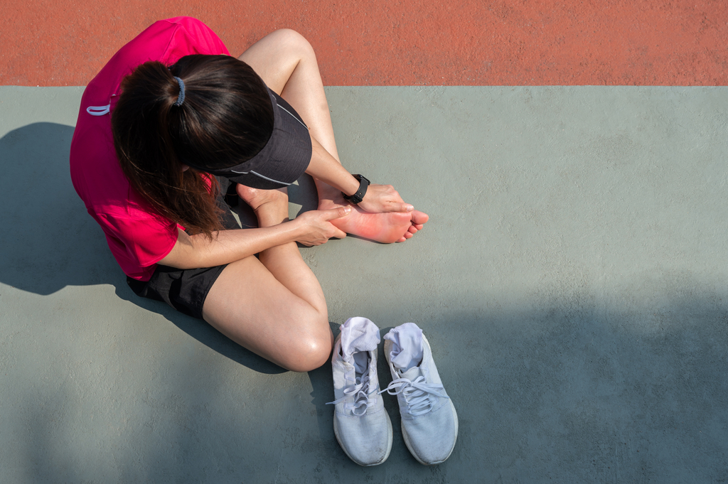 Black Toenail From Running Causes and Treatment Joggo