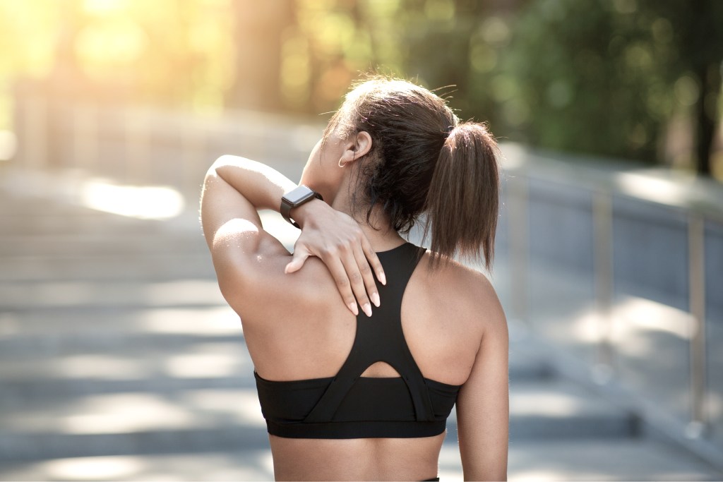 runner feeling muscles hurting due to skipping post run stretches