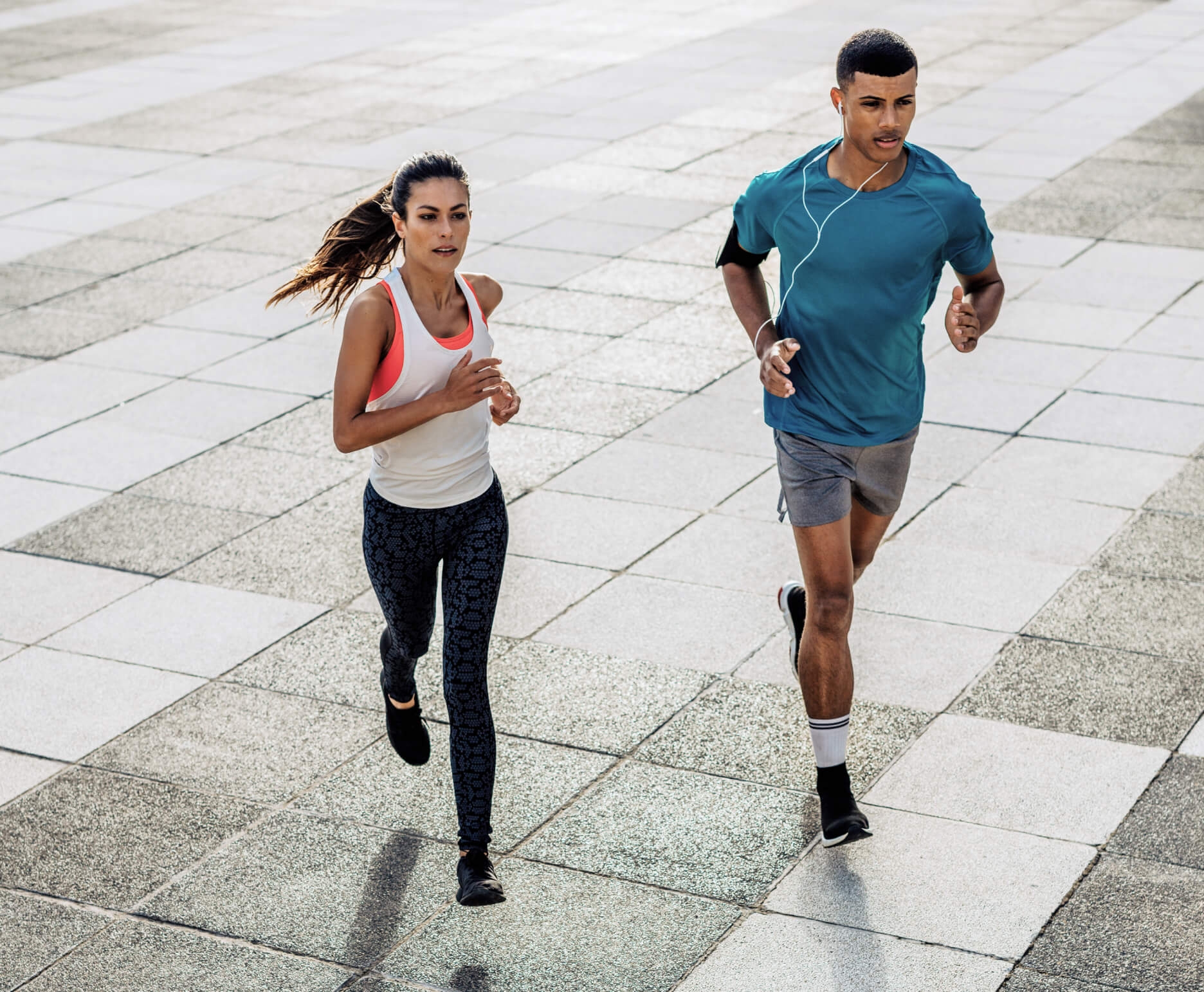 personalisierter laufplan mit läufern im ohr